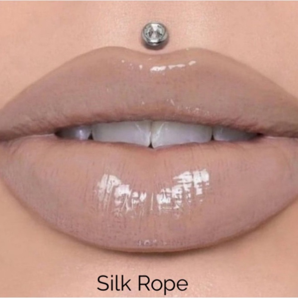 NIB Jeffree Star The Gloss Full Pigment Lip Gloss, Silk Rope